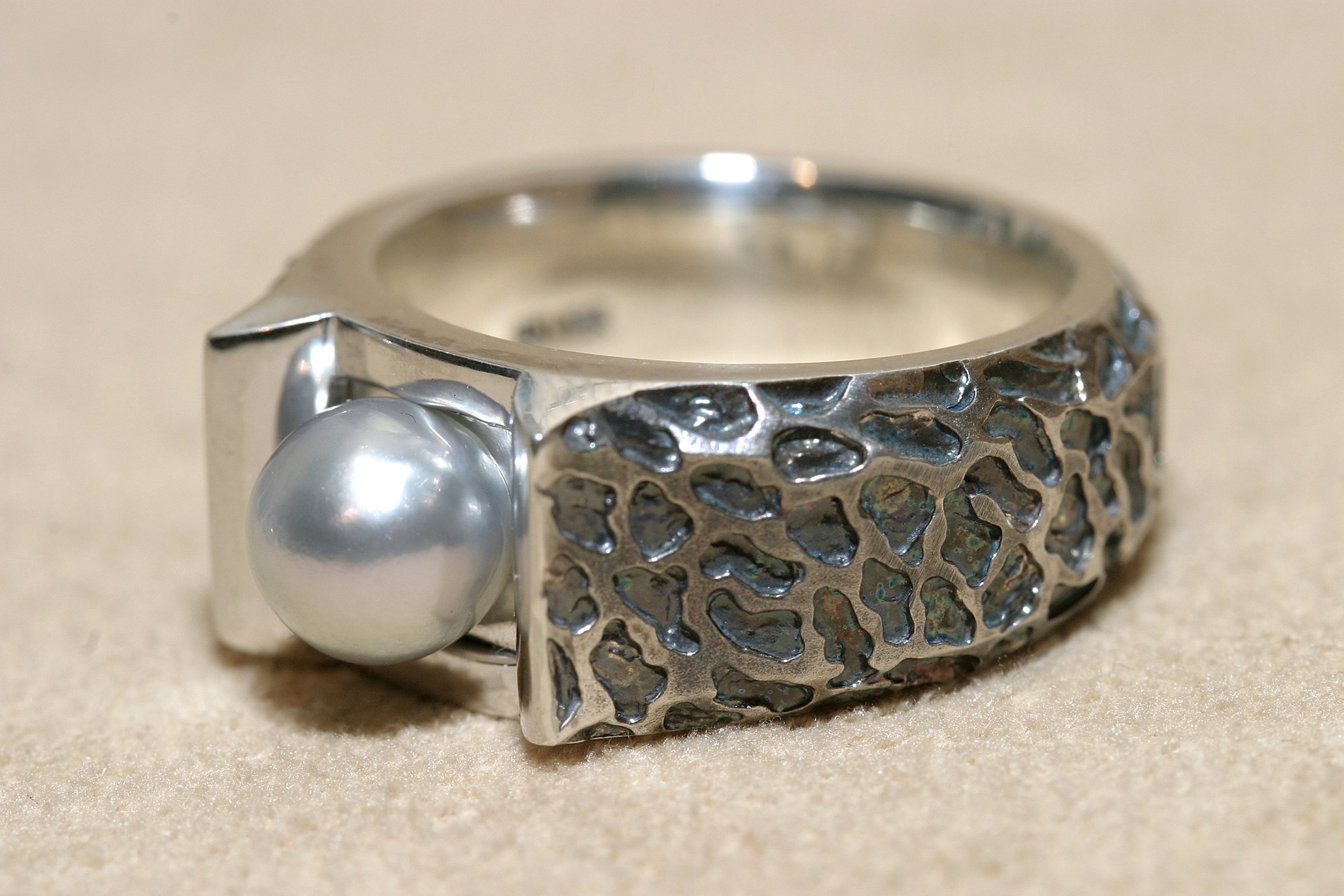 AK Design silver ring with natural pearl